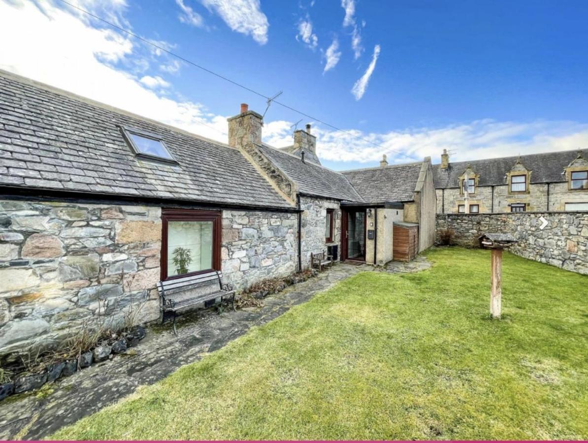 Ailnack Cottage -Cheerful Cottage With Secure Garden And Off Street Parking Sleeps 4 Tomintoul Exterior foto